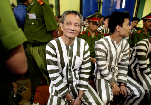  Năm Cam (tên khai sinh: Trương Văn Cam; 22/4/1947 - 3/6/2004) là một trùm tội phạm có tổ chức khét tiếng ở Việt Nam, đặc biệt là tại thành phố Hồ Chí Minh.
