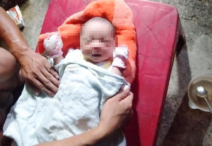 Cháu bé 6 ngày tuổi bị bỏ rơi ở ven đường: Rạng sáng ngày 27/6, người dân đi trên đường Hoàng Thị Loan (quận Liên Chiểu, Đà Nẵng) người dân phát hiện bé trai khoảng 6 ngày tuổi, được quấn trong chiếc khăn, đặt trong thùng giấy bọc bao nylon phía ngoài. Thời điểm này, trên người bé bị nhiều vết côn trùng cắn. Ngày 28/6, Trạm Y tế phường Hòa Minh (quận Liên Chiểu) cho biết, đã bàn giao bé trai đến Bệnh viện Phụ Sản - Nhi để các bác sĩ chăm sóc sức khỏe, tìm người thân.
