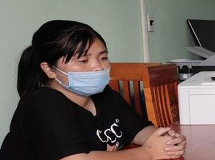 Kêu gọi ủng hộ tiền làm từ thiện để chiếm đoạt: Chu Thị Tuyết (SN 1999, trú huyện Hiệp Hòa, tỉnh Bắc Giang) thường xuyên lấy hình ảnh những người có hoàn cảnh khó khăn, trẻ em tàn tật đăng bài trên các trang Facebook kêu gọi mọi người ủng hộ tiền để lừa đảo chiếm đoạt tài sản. Ngày 29/9, Tuyết bị Công an tỉnh Bắc Giang tạm giữ.
