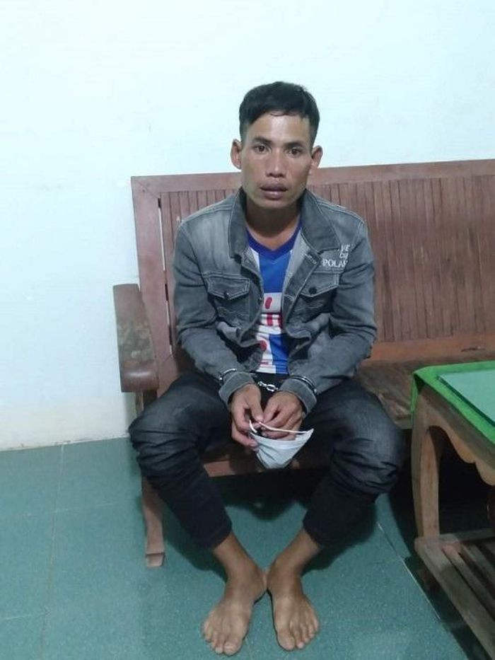 Bị mẹ chửi bới, người đàn ông chém chết mẹ: Bà Đinh Thị Sai (SN 1962, trú huyện Sơn Hà, Quảng Ngãi) đã chửi bới, đuổi con là Đinh Văn Dành (SN 1991) ra khỏi nhà. Trong cơn bực tức, Dành đã dùng dao chém mẹ mình tử vong. Ngày 13/10, VKSND tỉnh Quảng Ngãi đã phê chuẩn quyết định khởi tố bị can và Lệnh tạm giam đối với Đinh Văn Dành.
