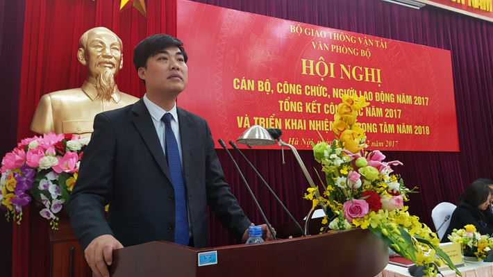 Với tân Vụ trưởng Vụ Quản lý doanh nghiệp Nguyễn Trí Đức, ông sinh năm 1970, tốt nghiệp trường đại học GTVT.
