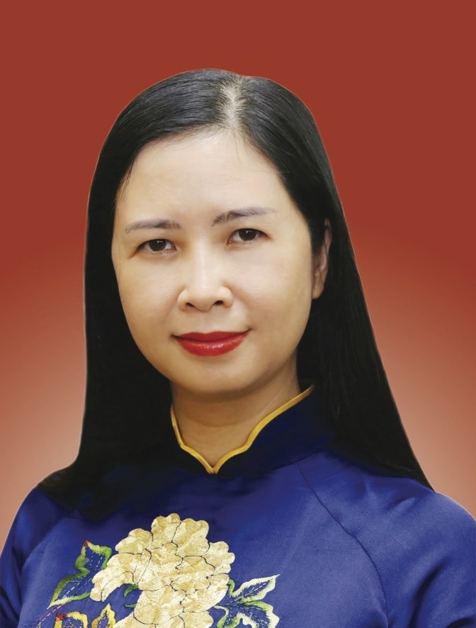 Bà Trần Lan Phương - Phó Chủ tịch Hội LHPN Việt Nam khóa XIII, sinh ngày: 06/11/1975. Quê quán: Phường Nhân Chính, quận Thanh Xuân, thành phố Hà Nội.