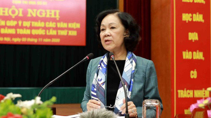 Bà Mai là Ủy viên Bộ Chính trị khóa XII, XIII; Bí thư Trung ương Đảng khóa XII; Uỷ viên Trung ương Đảng khóa X, XI, XII, XIII; Đại biểu Quốc hội: Khóa X, XI, XII, XIII, XIV. Trước khi làm Trưởng Ban Tổ chức Trung ương, bà Mai là Trưởng Ban Dân vận Trung ương.