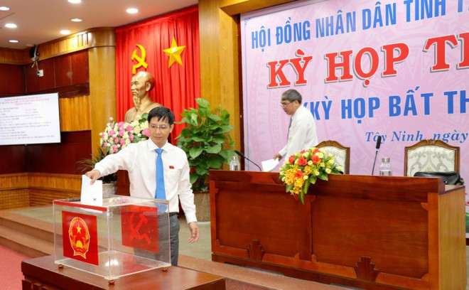 Đến tháng 9/2009 ông Tâm làm Bí thư Tỉnh đoàn Tây Ninh, đại biểu Quốc hội khoá XII. Đến 11-2011 là Ủy viên BCH Đảng bộ tỉnh, Phó trưởng Đoàn đại biểu Quốc hội đơn vị tỉnh Tây Ninh (chuyên trách), là đại biểu Quốc hội khoá XIII.