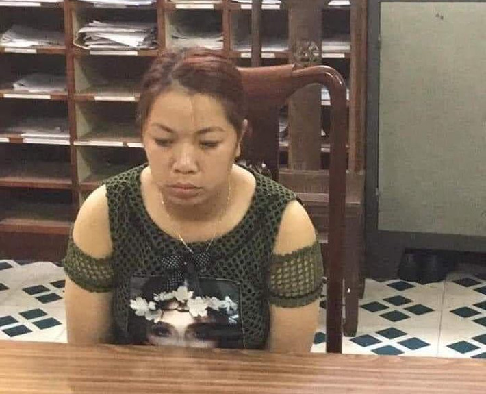 7. Khởi tố vụ án bắt cóc bé trai 2 tuổi ở Bắc Ninh: Sáng 25/8, Thượng tá Nguyễn Văn Bình - Trưởng phòng Hình sự - Công an tỉnh Bắc Ninh cho biết, các cơ quan chức năng đã ra quyết định khởi tố vụ án và tạm giữ hình sự, bắt giữ người trong trường hợp khẩn cấp với Nguyễn Thị Thu (SN 1988, trú tại tổ 5, phường Hợp Giang, TP. Cao Bằng, tỉnh Cao Bằng) vì có hành vi bắt cóc trẻ con.