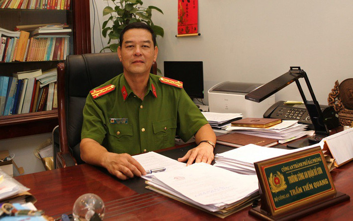 Bắt giam nguyên Trưởng Công an quận Đồ Sơn: Ngày 28/12, Công an TP Hải Phòng cho biết Cơ quan điều tra Viện kiểm sát tối cao vừa khởi tố bị can, bắt tạm giam ông Trần Tiến Quang - Cựu trưởng Công an quận Đồ Sơn - về hành vi làm sai lệch hồ sơ vụ án có dấu hiệu tổ chức sử dụng trái phép chất ma túy, xảy ra ngày 13/11/2020 tại quán Karaoke Hải Sơn 86, địa chỉ: phường Hợp Đức, quận Đồ Sơn, TP Hải Phòng.