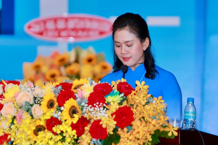 Phát biểu tại Đại hội, chị Trần Thị Diễm Trinh - Bí thư Tỉnh Đoàn Bình Dương gửi lời cảm ơn các đại biểu đã tín nhiệm, tiếp tục được giao nhiệm vụ trong nhiệm kỳ mới: "Tôi xin hứa, bản thân sẽ luôn trau dồi kiến thức, đoàn kết, kỷ cương, cùng với tuổi trẻ tỉnh Bình Dương vượt thách thức, hoàn thành xuất sắc mọi nhiệm vụ được giao".
