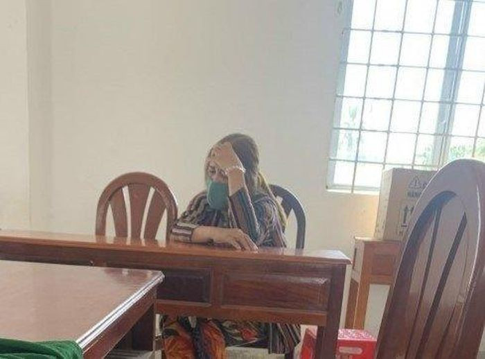 Giả báo mất gần nửa tỉ đồng sau khi xài hết tiền tiết kiệm: Do làm ăn thua lỗ và thiếu nợ nhiều nơi, Huỳnh Thị Bích (48 tuổi, ngụ huyện Duyên Hải, Trà Vinh) đã đến cơ quan Công an báo tin giả mất trộm gần nửa tỷ đồng để che giấu việc đã xài hết số tiền tiết kiệm. Ngày 27/1, Công an huyện Duyên Hải cho biết đang củng cố hồ sơ để xử lý hành chính Bích.