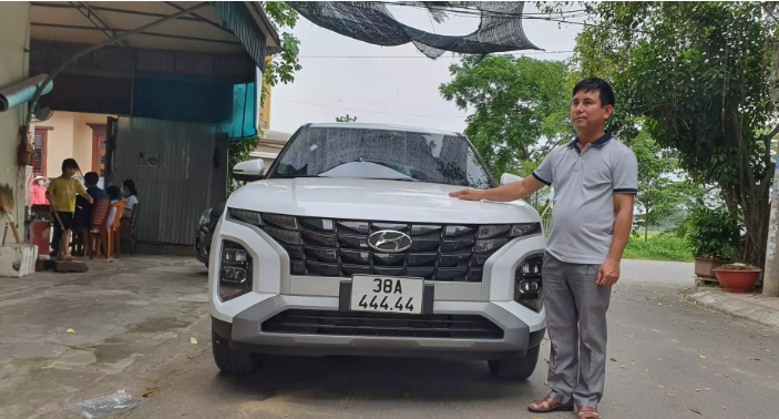 Anh Trí cho biết, chiếc xe Hyundai Creta vừa mua với tổng kinh phí hơn 800 triệu đồng. Nếu có người nào thích, anh sẵn lòng nhượng lại chiếc xe may mắn này.
