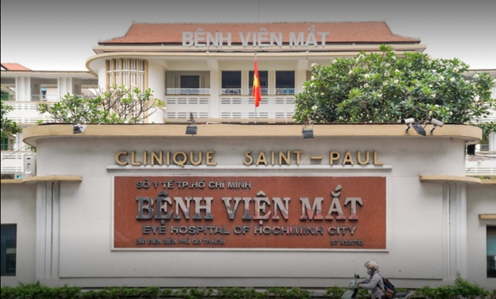 Vi phạm quy định về đấu thầu gây hậu quả nghiêm trọng tại Bệnh viện mắt TP HCM: Tháng 2/2021, Bộ Công an đã khởi tố bị can, tạm giam Võ Thị Chinh Nga, Phó Giám đốc Bệnh viện Mắt TP HCM, Phí Duy Tiến, nguyên Phó Giám đốc Bệnh viện Mắt TP HCM, Nguyễn Quốc Toản, nguyên Trưởng khoa Phẫu thuật gây mê hồi sức Bệnh viện Mắt TP.HCM về tội “Vi phạm quy định về đấu thầu gây hậu quả nghiêm trọng”.