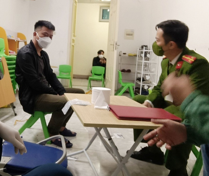 Hiện vụ cướp điện thoại ở chung cư HH1A Linh Đàm đang được cơ quan chức năng điều tra, làm rõ.