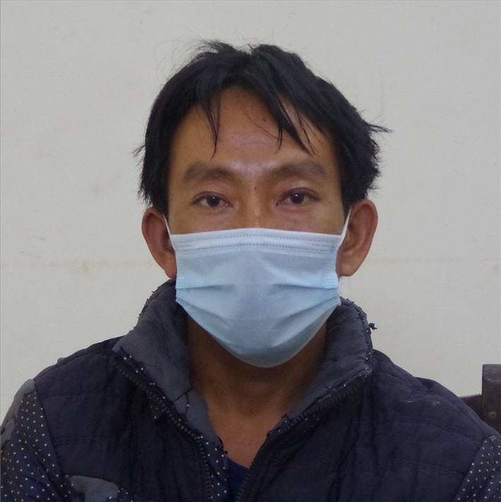 Giết hàng xóm do nghi ngờ con trai bị làm ma Ngũ Hải: Ngày 6/7, do con trai của Thào Mí Chơ (SN 1986, trú huyện Đồng Văn, Hà Giang) mới 4 tháng tuổi nhưng thường xuyên bị ốm đau, đối tượng nghi ông Sùng Mí Giàng (SN 1964 - hàng xóm của Chơ) đã làm ma Ngũ Hải để hại con mình nên ra tay sát hại nạn nhân.