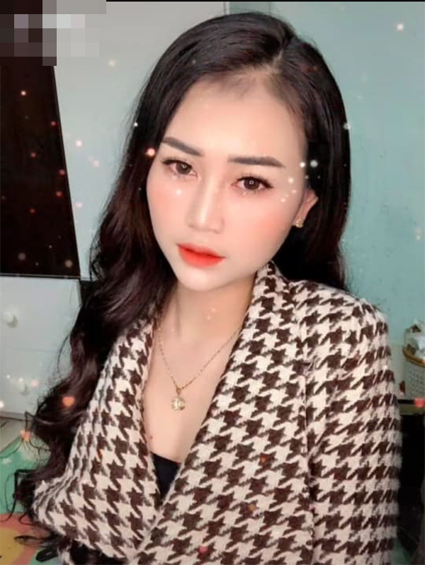 Hiện vụ hot girl ma tuý Bích Ngọc trốn nã vẫn "khoe thân" trên MXH đang được cơ quan chức năng điều tra, làm rõ.
