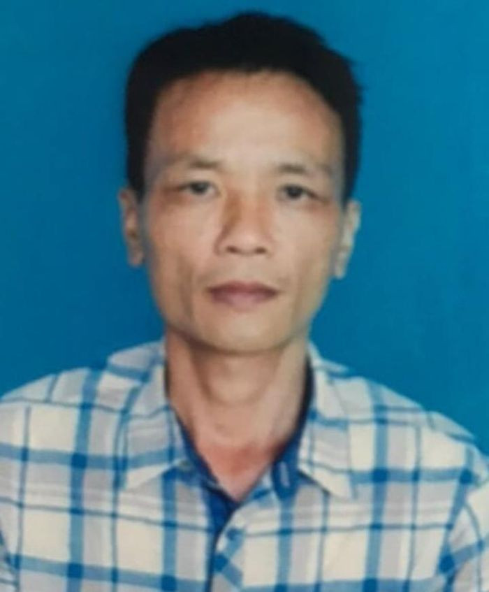 Truy tìm nghi phạm giết người rồi bỏ trốn trong đêm: Ngày 4/3, Công an tỉnh Vĩnh Phúc ra thông báo truy tìm nghi phạm Lý Văn Thành (45 tuổi) trong vụ án giết người xảy ra tại xã Phương Khoan (huyện Sông Lô, tỉnh Vĩnh Phúc). Mọi công dân khi phát hiện nghi phạm hoặc biết thông tin liên quan về Thành thì báo ngay cho Công an xã Phương Khoan theo số điện thoại: 02113.696.305 hoặc báo cho cơ quan công an gần nhất biết để xử lý.
