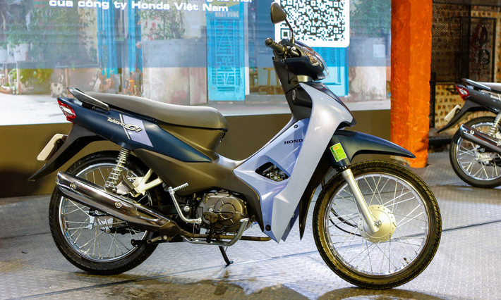 Xác định nghi phạm là người đi chiếc xe Honda Wave, các điều tra viên đã làm rõ người này là Nguyễn Việt Hùng (SN 1983). Hùng đã có vợ con, nhưng không có công ăn việc làm ổn định, lang thang nhiều nơi. Vào thời điểm này, công an nhận được thông tin Hùng đang điều trị tại bệnh viện. Khi tiếp cận, lực lượng điều tra phát hiện Hùng vừa gây ra một vụ án khác không kém phần nghiêm trọng. (Ảnh minh họa, nguồn internet)