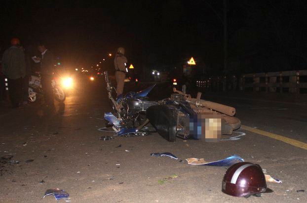 Trưởng Công an xã ở Nghệ An đâm vào bờ tường tử vong trong đêm: Đêm 21/2, thượng úy Nguyễn Hữu Thái (31 tuổi, Trưởng Công an xã Cát Văn, huyện Thanh Chương, Nghệ An) trên đường chạy xe máy về nhà, không may đâm vào bờ tường của trại cá khiến nạn nhân tử vong.