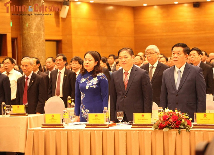 Về phía Liên hiệp các Hội Khoa học và Kỹ thuật Việt Nam (Liên hiệp Hội Việt Nam), buổi lễ có sự tham dự của các đồng chí: Đồng chí Đặng Vũ Minh, Chủ tịch Danh dự Liên hiệp các Hội KH&KT Việt Nam; Đồng chí Phan Xuân Dũng, Bí thư Đảng Đoàn, Chủ tịch Liên hiệp các Hội KH&KT Việt Nam; Các đồng chí lãnh đạo, nguyên lãnh đạo Liên hiệp Hội Việt Nam qua các thời kỳ; Đại diện các nhà khoa học, đại biểu trí thức người Việt Nam ở trong và ngoài nước; Các đại diện trí thức của 93 Hội ngành toàn quốc và 63 Liên hiệp hội tỉnh, thành phố trực thuộc Trung ương; tổ chức KH&CN trực thuộc Liên hiệp Hội Việt Nam; Các cán bộ, công chức, người lao động của Cơ quan Trung ương Liên hiệp Hội Việt Nam qua các thời kỳ.