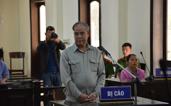 Theo dự kiến, tòa án nhân dân cấp cao tại Hà Nội sẽ mở phiên tòa phúc thẩm đối với bị cáo Đinh Bằng My, sinh năm 1961, cựu Hiệu trưởng Trường Phổ thông dân tộc nội trú THCS huyện Thanh Sơn, trú tại Khu Hạ Sơn, thi trấn Thanh Sơn, huyện Thanh Sơn, tỉnh Phú Thọ vào lúc 7h30 ngày 11/8/2020.