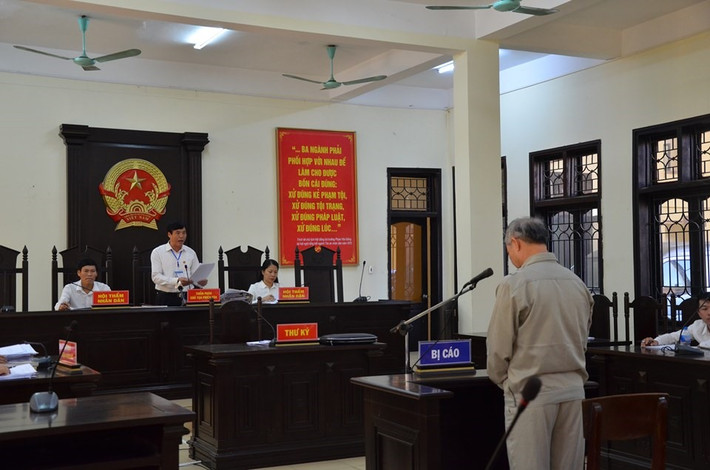 Địa điểm tại trụ sở Tòa án nhân dân tỉnh Phú Thọ. Phiên tòa sẽ được xét xử công khai. Chủ tọa phiên tòa là ông Trần Văn Tuân.