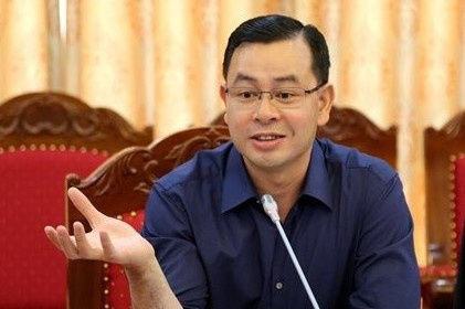 Theo đó, Bộ Chính trị điều động, phân công ông Ngô Văn Tuấn, Ủy viên Trung ương Đảng khóa XIII, thôi tham gia Ban chấp hành, Ban Thường vụ và thôi giữ chức Bí thư Tỉnh ủy Hòa Bình nhiệm kỳ 2020-2025, để chỉ định giữ chức Bí thư Ban cán sự Đảng Kiểm toán Nhà nước.