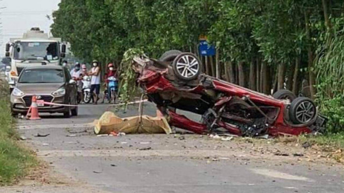 Ngày 5/10, Cục Đăng kiểm Việt Nam thông tin về tình hình kiểm định các phương tiện trong vụ tai nạn giao thông tại huyện Lương Tài, Bắc Ninh giữa hai xe ô tô làm 3 người tử vong 3 người khác bị thương.