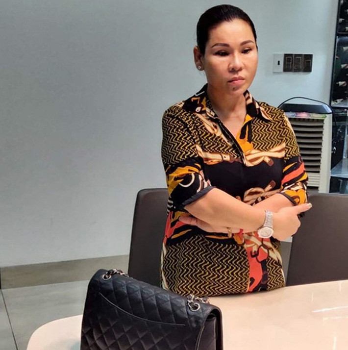 Nữ đại gia Vũng Tàu Lâm Thị Thu Trà: Ngày 21/5, Viện KSND thị xã Phú Mỹ (Bà Rịa - Vũng Tàu) đã phê chuẩn lệnh khởi tố về tội "rửa tiền" đối với bị can Lâm Thị Thu Trà (47 tuổi, quê Thái Bình, ngụ Vũng Tàu). Trước đó, bị can Trà đã bị khởi tố, bắt tạm giam để điều tra về hành vi “cho vay lãi nặng".