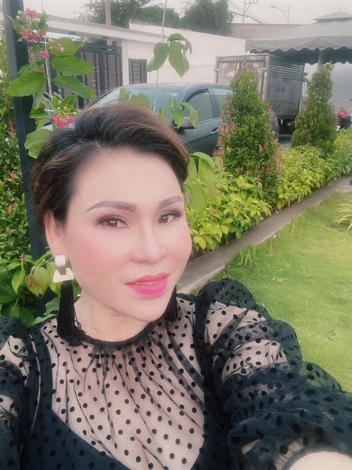 Về hành vi cho vay lãi nặng của Lâm Thị Thu Trà sau hơn 1 tháng điều tra, cơ quan công an đã xác định bị can này đã thu về số tiền gốc hơn 200 tỷ đồng và đã thu lãi bất chính số tiền gần chục tỷ đồng. Hành vi của Trà được sự giúp sức của Đặng Thị Tuyết Lan bằng việc tính toán lãi suất cho người vay, ghi chép sổ sách. Tại địa phương, bà Trà được biết đến là đại gia bất động sản.