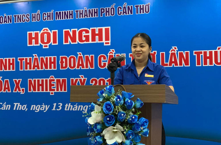Tháng 11/2012 - 10/2017 chị là Uỷ viên Ban Thường vụ Thành Đoàn; Trưởng ban Thanh niên Công nhân đô thị và nông thôn; Uỷ viên Trung ương Hội LHTN Việt Nam; Phó Chủ tịch Hội LHTN Việt Nam TP Cần Thơ.