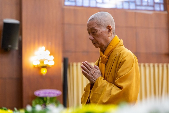 Ngài là một trong những vị giáo phẩm tham gia thành lập Ban Trị sự Thành hội Phật giáo TP HCM, được Trung ương Giáo hội chỉ định tham gia Ban Trị sự, đảm nhiệm Phó Trưởng ban Trị sự Thành hội Phật giáo, Phó Trưởng ban Thường trực, Quyền Trưởng ban rồi chính thức lãnh đạo Phật giáo TP HCM trong trách nhiệm Trưởng ban Trị sự GHPGVN TP HCM từ tháng 11/1998 đến tháng 6/2022.