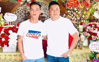 Trước đó, ngày 12/4, qua điều tra, mở rộng vụ án cố ý gây thương tích xảy ra ngày 30/3, tại số 366, đường Lê Quý Đôn, tổ 22, phường Kỳ Bá, thành phố Thái Bình, Cơ quan Cảnh sát Điều tra Công an tỉnh Thái Bình đã ra quyết định khởi tố bị can, ra lệnh bắt Phạm Xuân Hòa và Đào Văn Bằng (34 tuổi, ngụ số nhà 24, tổ 18, phường Tiền Phong, Thành phố Thái Bình, tỉnh Thái Bình) để điều tra hành vi có dấu hiệu phạm tội cố ý gây thương tích. (Đào Văn Bằng (trái) và Phạm Xuân Hòa (phải)