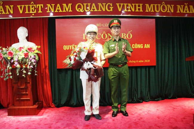 Trong buổi lễ, Bộ trưởng Bộ Công an cũng điều động và bổ nhiệm thiếu tướng Tô Văn Huệ, Cục trưởng Cục Hồ sơ nghiệp vụ đến nhận công tác và giữ chức vụ Cục trưởng Cục Cảnh sát Quản lý hành chính về trật tự xã hội thay thiếu tướng Vũ Xuân Dung, nghỉ công tác từ ngày 1/6, nghỉ chờ hưu theo quy định.