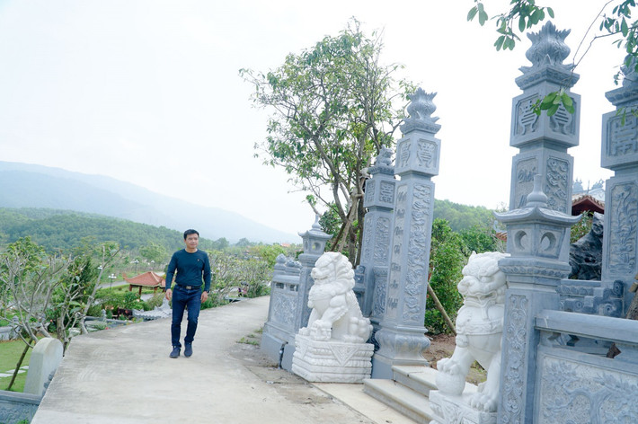 Từ cuối tháng 2 Âm lịch đến đầu tháng 3 Âm lịch, đặc việt là ngày 3/3, người dân lại đến nghĩa trang dâng lễ bày tỏ lòng thành kính lên tiên tổ.