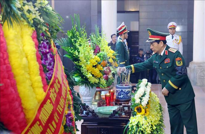 Đoàn đại biểu Quân uỷ Trung ương Bộ Quốc phòng do Đại tướng Phan Văn Giang, Bộ trưởng Bộ Quốc phòng dẫn đầu vào viếng. Ảnh: Phạm Kiên/TTXVN