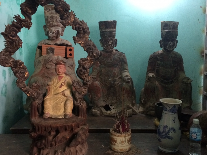 Trong thời kỳ chiến tranh, chùa Hoằng Phúc không những là nơi thờ tự đức Phật mà còn là chỗ cất giấu vũ khí, huấn luyện quân lương, tập kết hàng hóa của bộ đội ta. Vào năm 2010, nhằm đáp ứng nguyện vọng của đông đảo Phật tử và nhân dân, chùa được công nhận là Di tích lịch sử cấp tỉnh. Các bức tượng cổ và nhiều hiện vật quý hiếm nói trên đang được cơ quan chức năng bàn giao cho UBND xã Mỹ Thủy tạm giữ.