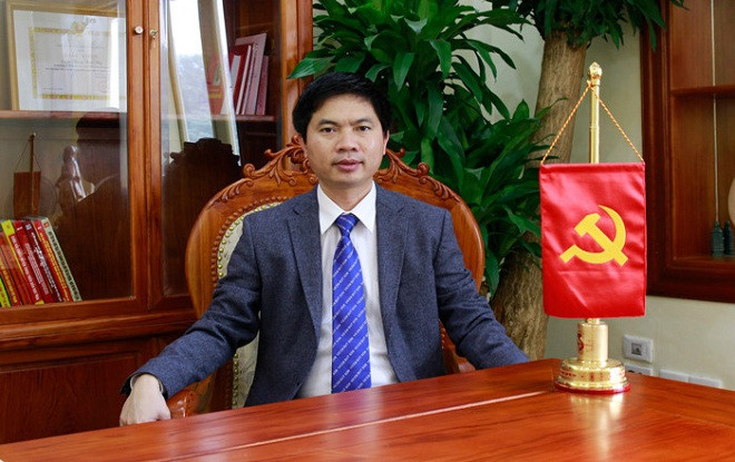 Ông Trương Quốc Huy 50 tuổi, quê Nam Định; là thạc sĩ quản trị kinh doanh. Ông từng đảm nhiệm chức vụ Tổng Giám đốc, ủy viên HĐQT, Bí thư Đảng ủy Công ty cổ phần xi măng Vicem Hoàng Mai; Tổng Giám đốc, ủy viên HĐQT, Bí thư Đảng ủy Công ty cổ phần xi măng Vicem Bút Sơn; Phó chủ tịch UBND tỉnh Hà Nam; Bí thư Huyện ủy Duy Tiên.