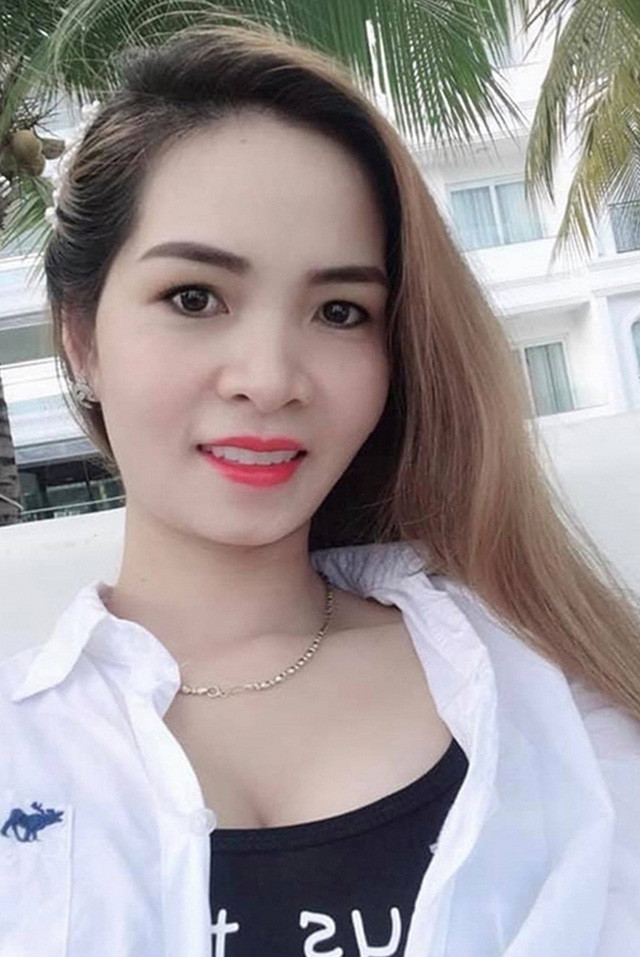 Chế thêm "bản sao" hồ sơ đất để… lừa đảo chiếm đoạt tiền tỷ: Khi người cho vay tiền yêu cầu phải thế chấp giấy tờ sở hữu bất động sản, Đặng Thị Mai Hương (SN 1989, trú TP Nha Trang) đã ứng dụng kỹ thuật photocoppy màu, chế ra "bản sao" không khác gì bản gốc bằng để chiếm đoạt tiền tỷ. Ngày 17/7, Hương bị Công an tỉnh Khánh Hòa bắt tạm giam.