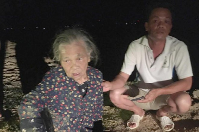 Ba người đàn ông cứu cụ bà 72 tuổi trôi trên sông: Ngày 30/5, đi lấy thuốc về, khát nước nên cụ Nguyễn Thị Xuân (72 tuổi, trú huyện Yên Thành, Nghệ An) xuống sông uống rồi không may bị trượt chân. Cụ bà bị nước đẩy trôi khoảng 2km. Tối cùng ngày, ông Nguyễn Bá Nghệ (46 tuổi), ông Đậu Văn Hoàng (37 tuổi) và ông Hoàng Danh Cừ (37 tuổi) đang ngồi hóng mát ở cầu Cây Phượng, xã Lăng Thành, huyện Yên Thành phát hiện cụ bà nên đã nhanh chóng cứu giúp.