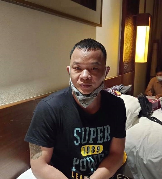 Cầm đầu đường dây đưa người Trung Quốc nhập cảnh trái phép: Sau thời gian khẩn trương điều tra, ngày 26/7, Công an TP Đà Nẵng phối hợp với Công an tỉnh Quảng Nam đã bắt được Gao Liang Gu (Cao Lượng Cố, 42 tuổi, quốc tịch Trung Quốc) trong đường dây đưa người Trung Quốc nhập cảnh trái phép vào Quảng Nam và Đà Nẵng. Công an đã bắt khẩn cấp 3 nghi can, gồm 1 người Trung Quốc và 2 người Việt Nam trong đường dây đưa 27 người Trung Quốc nhập cảnh trái phép vào Việt Nam này.