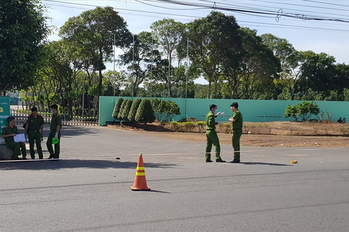 Giải quyết mâu thuẫn bằng súng 3 người thương vong: Tối 8/1, tại huyện Đồng Phú, tỉnh Bình Phước, Phạm Tuấn Hưng (45 tuổi), Nguyễn Mạnh Cường (35 tuổi) và Nguyễn Công Mạnh (28 tuổi, cả 3 cùng ngụ huyện Đồng Phú) tổ chức ăn nhậu. Trong lúc nhậu, Hưng điện thoại cho Huỳnh Văn Vinh (38 tuổi, ngụ huyện Đồng Phú) để giải quyết mâu thuẫn. Sau đó, cả 2 nhóm đã xảy ra hỗn chiến. Hưng dùng súng bắn vào đám đông khiến Mạnh, Cường bị thương và L.V.L (bạn của Vinh) tử vong.