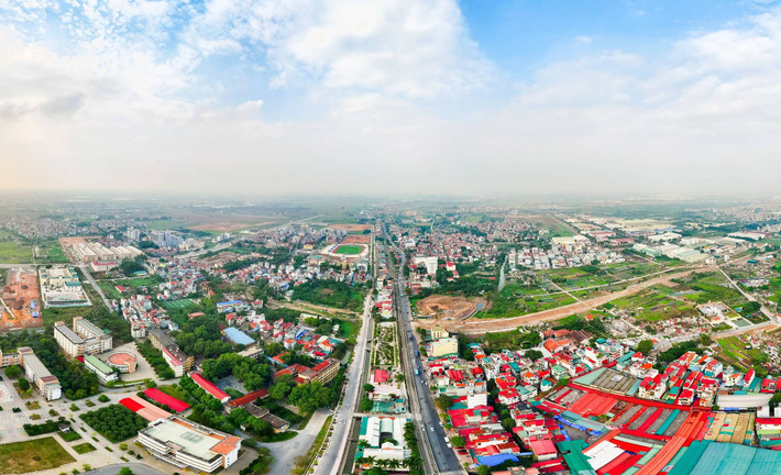 Qua công tác nghiệp vụ, Công an Nam Định biết cùng bỏ trốn với Linh còn có một số đối tượng khác. Những tên này là đàn em của Tạ Duy Anh, một đối tượng giang hồ có tiếng tại Ninh Bình. Duy Anh trong nhiều năm đã liên tiếp bị bắt, kết án… và đang bị truy nã về tội gây rối trật tự công cộng. Thông tin cho thấy, nhóm Linh đã trốn lên Hà Nội. Riêng Linh có biểu hiện đi vào khu vực phía Nam. (Ảnh minh họa, nguồn internet)