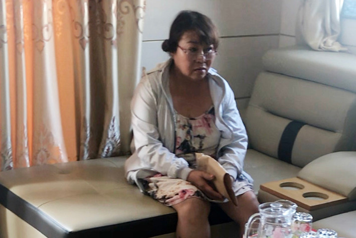 Bắt giam bà "trùm" Kim Cương vụ cho vay nặng lãi, đòi nợ thuê: Ngày 5/4, Công an Tiền Giang đã khởi tố bị can, bắt tạm giam đối với bà Ngô Thị Kim Cương (tự Cô Mười, bà Kim Cương, 58 tuổi huyện Gò Công Tây) và chồng là Trần Minh Sơn (64 tuổi), cùng các đối tượng khác về hành vi cưỡng đoạt tài sản.