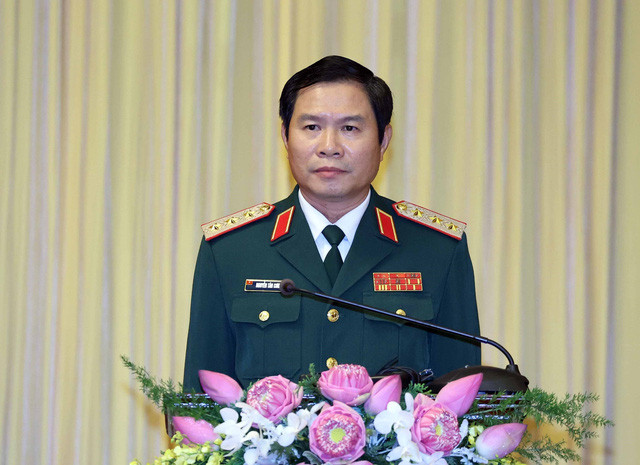 Ông Nguyễn Tân Cương đang giữ chức vụ: Ủy viên Trung ương Đảng: Khóa XI (dự khuyết), XII, XIII, Ủy viên Thường vụ Quân ủy Trung ương, Thượng tướng, Tổng Tham mưu trưởng Quân đội nhân dân Việt Nam, Thứ trưởng Bộ Quốc phòng.