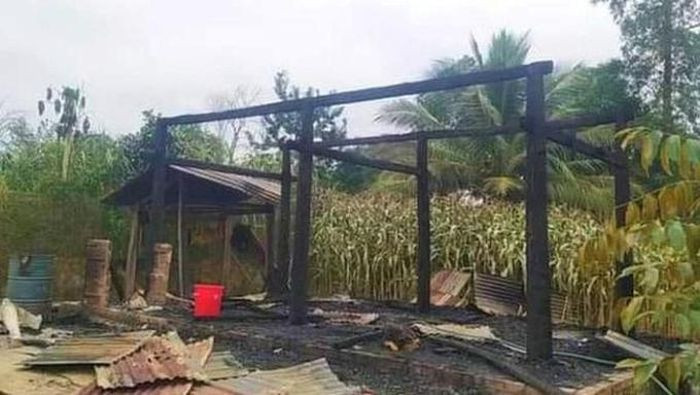 Châm lửa đốt nhà trong đêm vì bị bố chửi mắng: Vì tức giận khi bị bố mình là ông Ksor Soat (SN 1967, trú xã Ia Trốk, huyện Ia Pa, tỉnh Gia Lai) la mắng, Đam Sa (SN 1992) đã châm lửa đốt nhà. Ngày 14/12, Công an huyện Ia Pa cho biết đang điều tra, làm rõ.