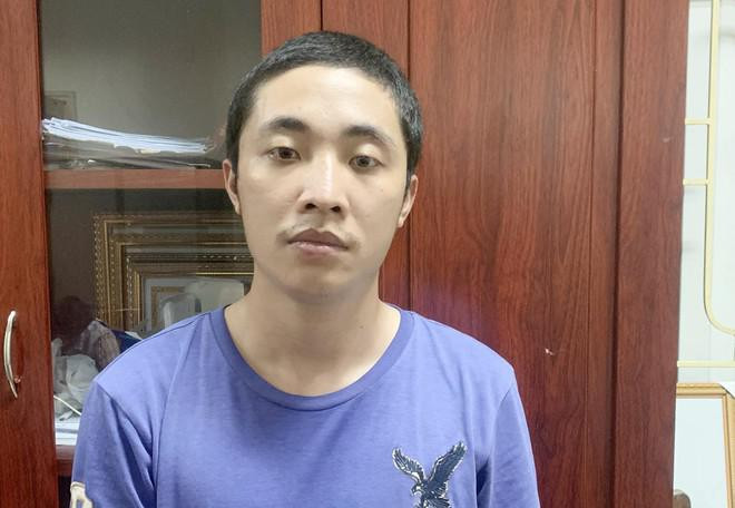 Tú ông thuê nhà, nuôi nhân viên phục vụ khách làng chơi: Lục Thanh Tiến (SN 1991, trú huyện Thanh Trì, Hà Nội) trực tiếp tìm người có nhu cầu mua dâm, trao đổi thỏa thuận giá cả. Khi người mua dâm đồng ý thì Tiến sẽ chở "nhân viên" đến địa điểm đã thỏa thuận để bán dâm cho khách. Giá của mỗi lần bán dâm từ 450.000 đồng đến 3,5 triệu đồng và Tiến cắt lại 30%. Ngày 28/8, Tiến bị Công an phường Mỹ Đình 2, quận Nam Từ Liêm bắt giữ.