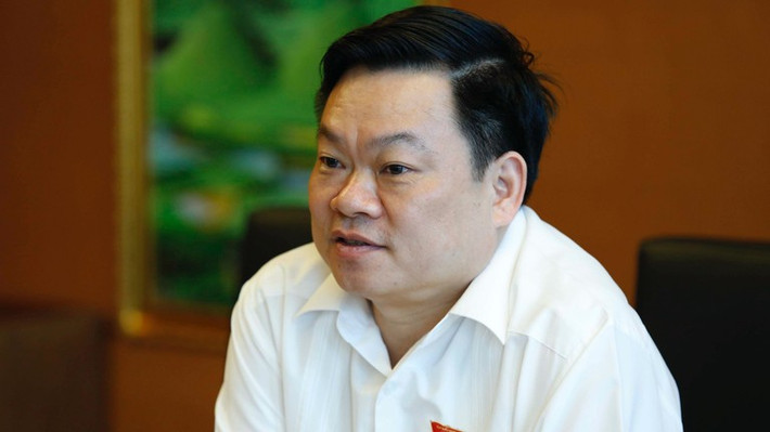 Ông Hoàng Duy Chinh sinh năm 1968, quê quán ở xã Nam Cường, huyện Chợ Đồn, tỉnh Bắc Kạn.
