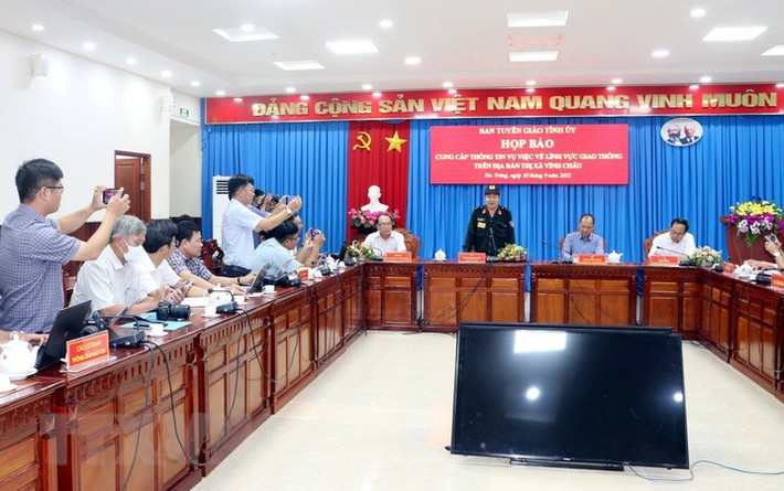 Ngày 30/9, Tỉnh Sóc Trăng họp báo về vụ việc trên và thi hành kỷ luật: Tước danh hiệu CAND đối với 3 cán bộ gồm: Đại uý Châu Minh Trung; Trung uý Nguyễn Quang Thái và Thượng uý Đoàn Tấn Phong; Kỷ luật bằng hình thức cách chức Phó Đội trưởng xuống làm cán bộ đối với đại uý Hứa Trường An; kỷ luật cảnh cáo đại uý Trần Minh Đới.