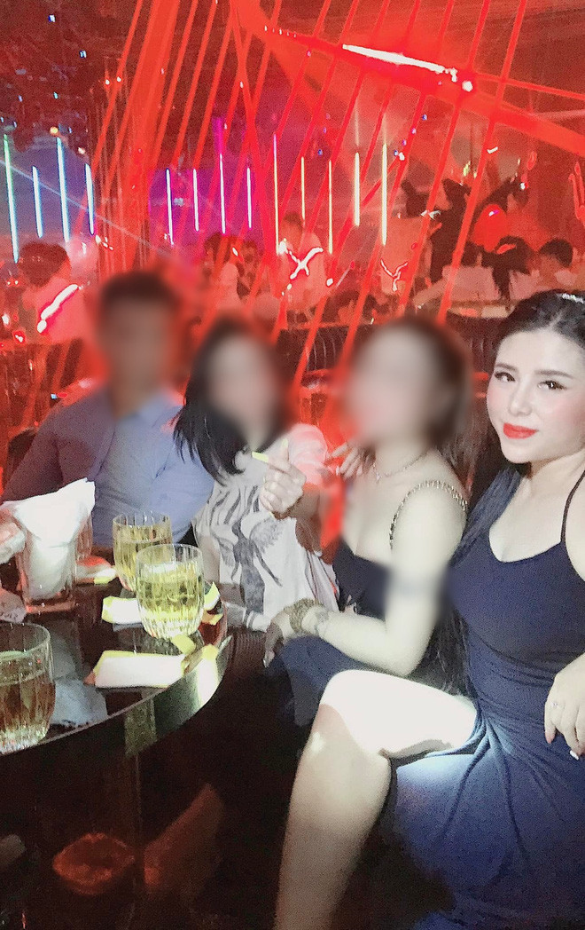 Theo cơ quan điều tra, trong đời thực, đối tượng Phương hiện đang làm mẹ đơn thân.