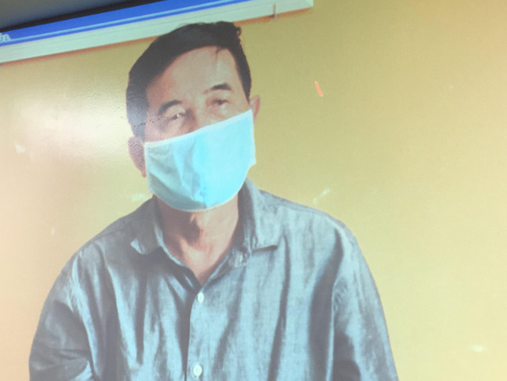 Theo đó, tháng 9/2019, Hữu có được 4 tàu gồm Nhật Minh 06, 07, 08, 09, nhằm vận chuyển lậu xăng từ Singapore về Việt Nam. Hữu, Viễn cùng 3 người khác góp 53,4 tỷ đồng để mua xăng, lợi nhuận thu được thì chia cho Hữu 40%, Viễn và những người còn lại 60%. Khi hàng về tới vùng biển Việt Nam, Hữu chỉ đạo nhân viên đưa tàu Nhật Minh 07, 08, 09 ra nhận xăng chở về khu vực sông Hậu thuộc địa phận tỉnh Vĩnh Long để giao hàng đưa đi tiêu thụ.