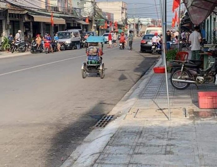 Nguyên nhân "phi công trẻ" sát hại nhân tình 42 tuổi: Do ghen tuông, Nguyễn Minh Sang (SN 1993, quê tỉnh Cà Mau) đã dùng dao đâm chết nữ nhân tình tên Nguyễn Thị Hương Ly (42 tuổi, quê tỉnh Vĩnh Long) tại khu nhà trọ ở TP Thuận An, tỉnh Bình Dương. Ngày 9/2, Công an TP Thuận An cho biết đang tạm giữ Sang để điều tra về hành vi giết người.