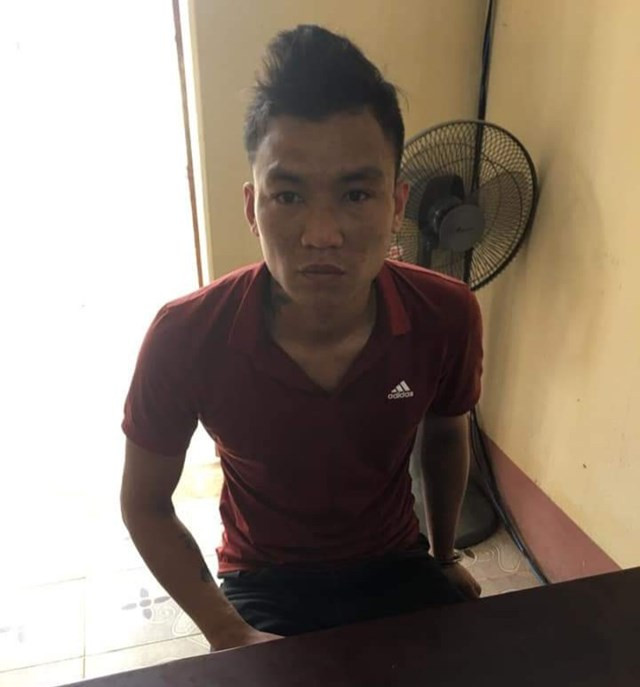 Đột nhập trường học lấy 2 chiếc váy: Phạm Văn Thuỷ (27 tuổi, trú tại xã Cao Ngọc, huyện Ngọc Lặc, Thanh Hóa) đột nhập vào Trường Tiểu học xã Cao Ngọc (huyện Ngọc Lặc, Thanh Hóa), lấy đi một đầu máy chiếu, một màn hình máy tính, một máy bơm nước và hai chiếc váy tổng giá trị tài sản khoảng 19.800.000 đồng. Ngày 11/3, Công an huyện Ngọc Lặc đang tạm giữ Thủy để điều tra về hành vi trộm cắp tài sản.